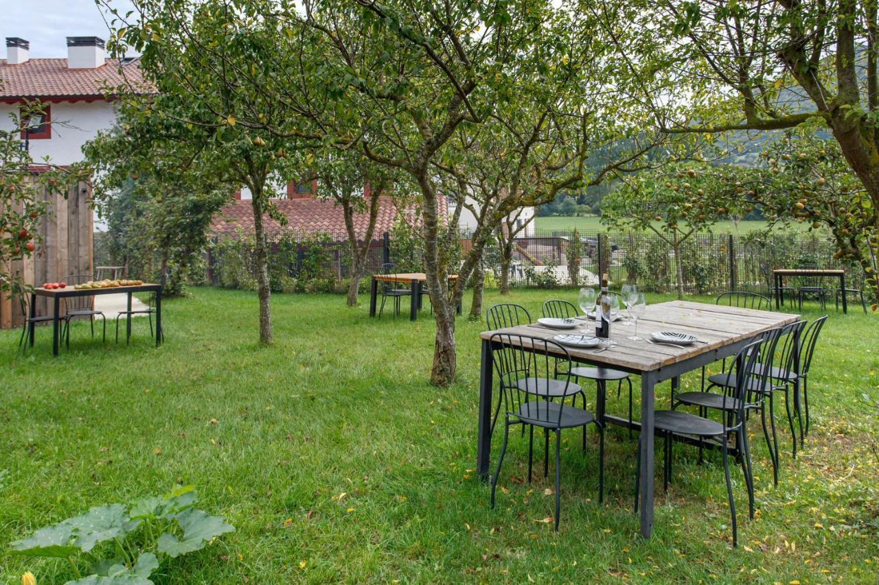 Apartamentos Turisticos Rurales Iturburuarena Alkotz Exterior photo